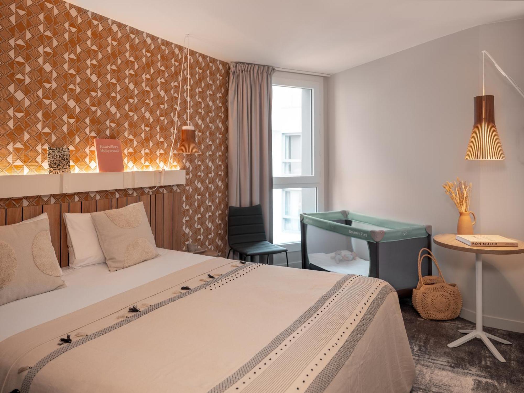 Ibis Paris Gare Montparnasse Catalogne Hotel Екстериор снимка