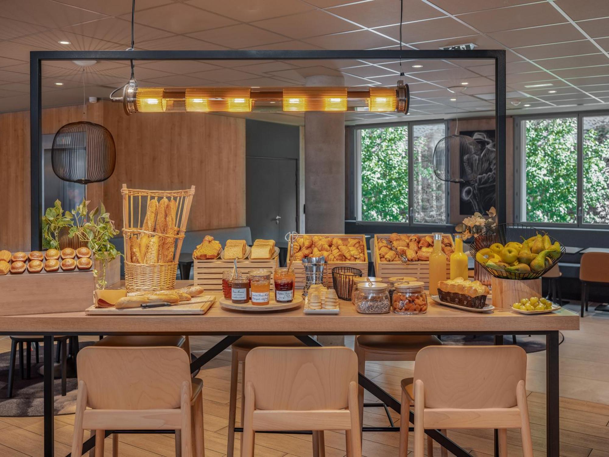 Ibis Paris Gare Montparnasse Catalogne Hotel Екстериор снимка