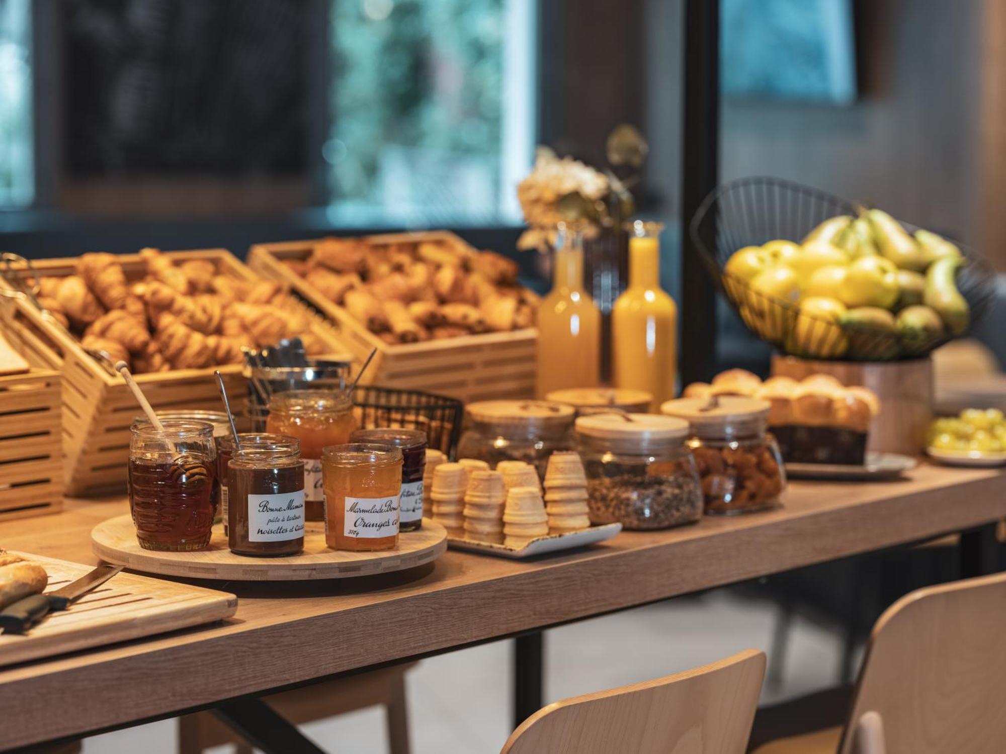 Ibis Paris Gare Montparnasse Catalogne Hotel Екстериор снимка